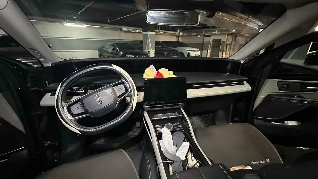 Lincoln 2023 Navigator 2.0T 4-wheel Drive Zunrui Edition Automatic Gear 4