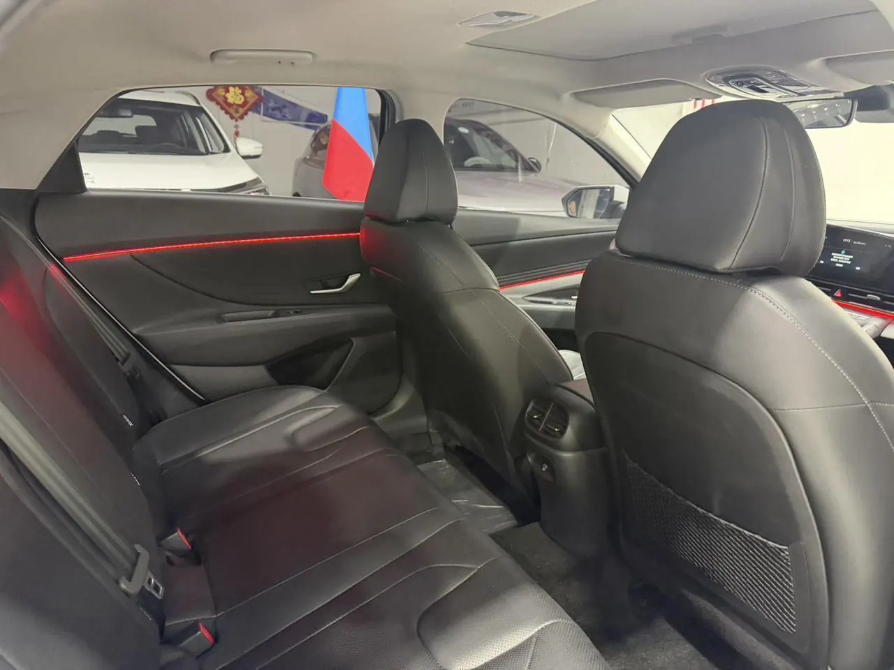 Hyundai 2023 Elantra -3-compartment 1.5 stepless LUX premium automatic gear 10