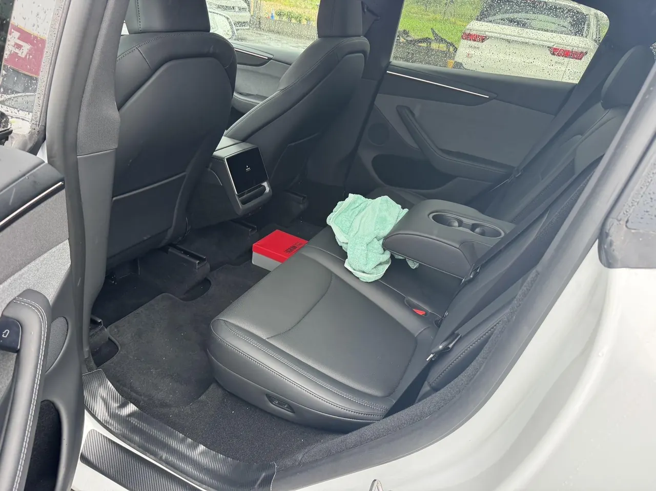 Tesla 2026 Model Y Rear-Wheel-Drive Automatic 3