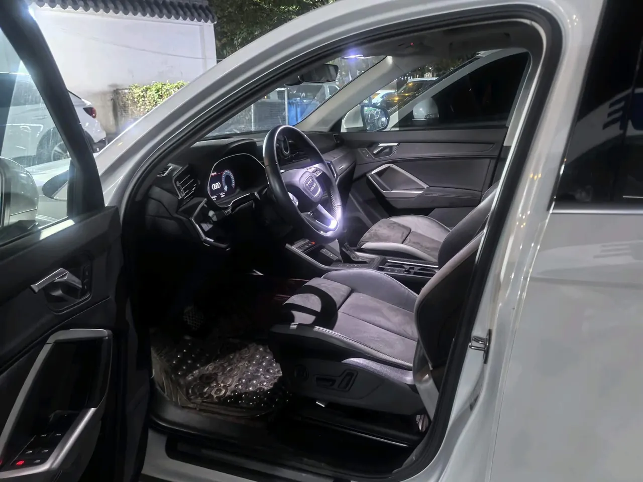 Audi 2022 Q3 1.4TFSI 35TFSI Aggressive Dynamic Automatic 3