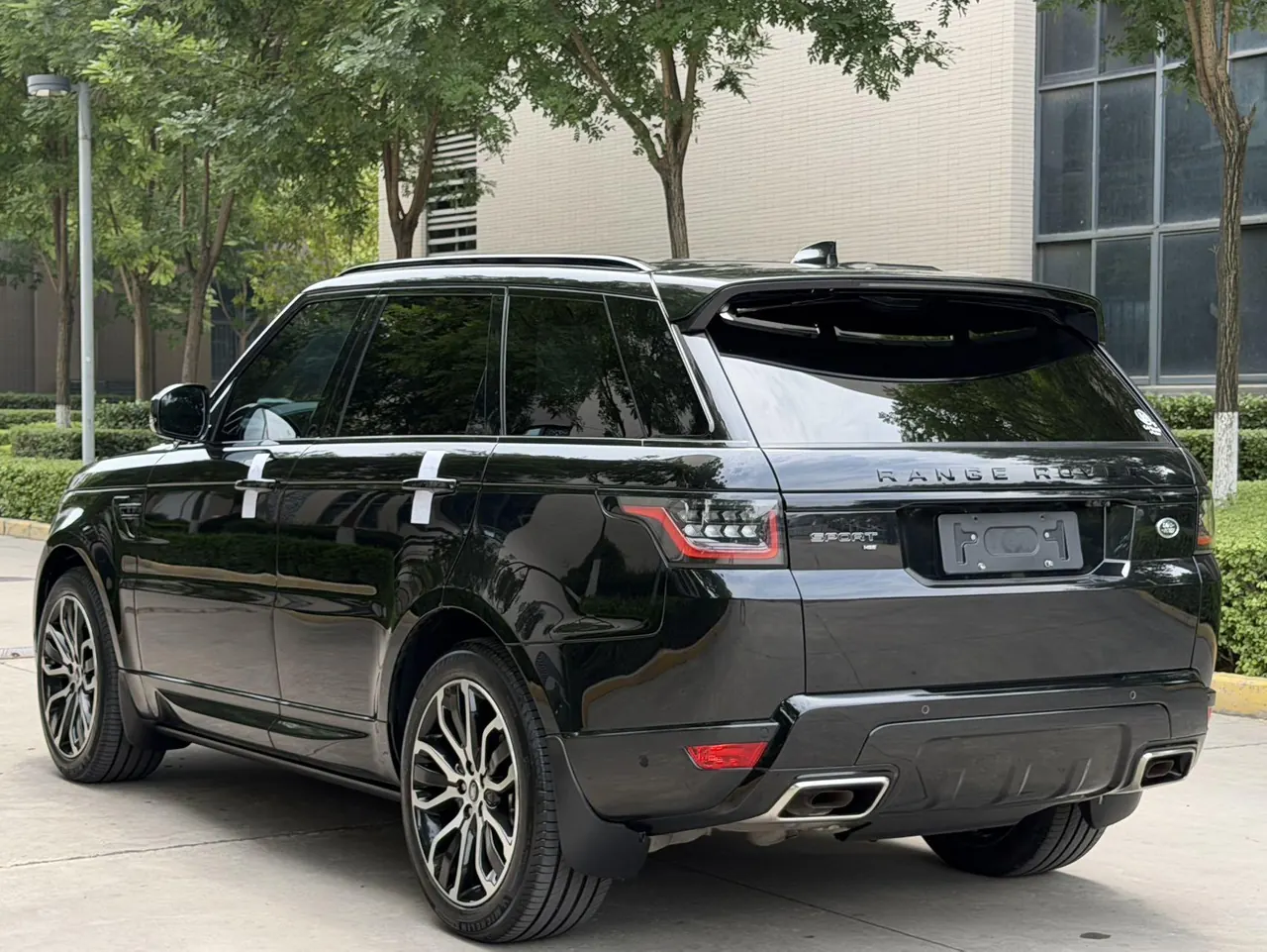 Land Rover Range Rover Sport Edition (Imported) 2022 Range Rover Sport Edition 48V 3.0T L6 Yao Black Edition Automatic Gear 19