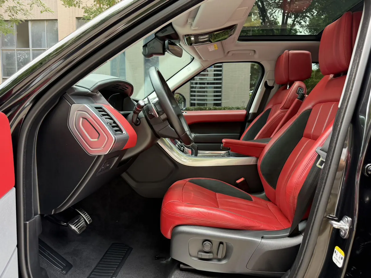 Land Rover Range Rover Sport Edition (Imported) 2022 Range Rover Sport Edition 48V 3.0T L6 Yao Black Edition Automatic Gear 5