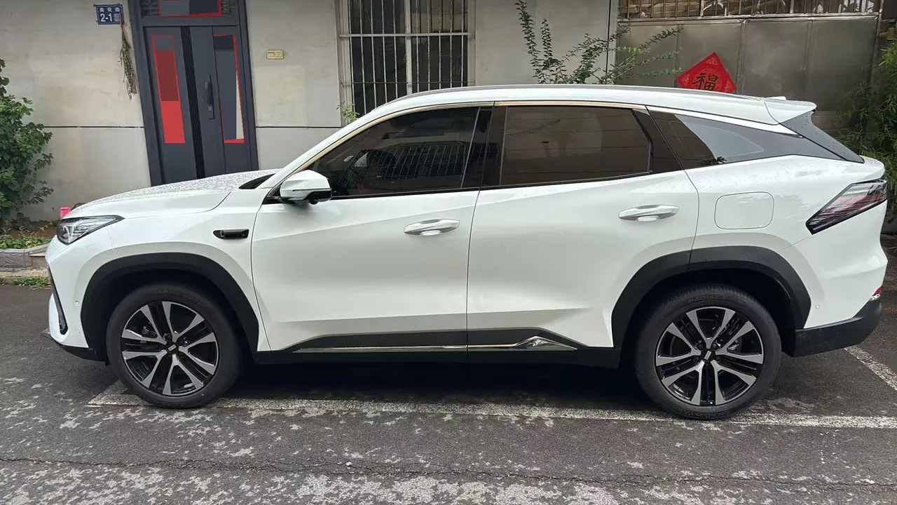 Geely Galaxy 2026 M7 Yuanhang Home 1.5 225km Discovery Edition Automatic Gear 2