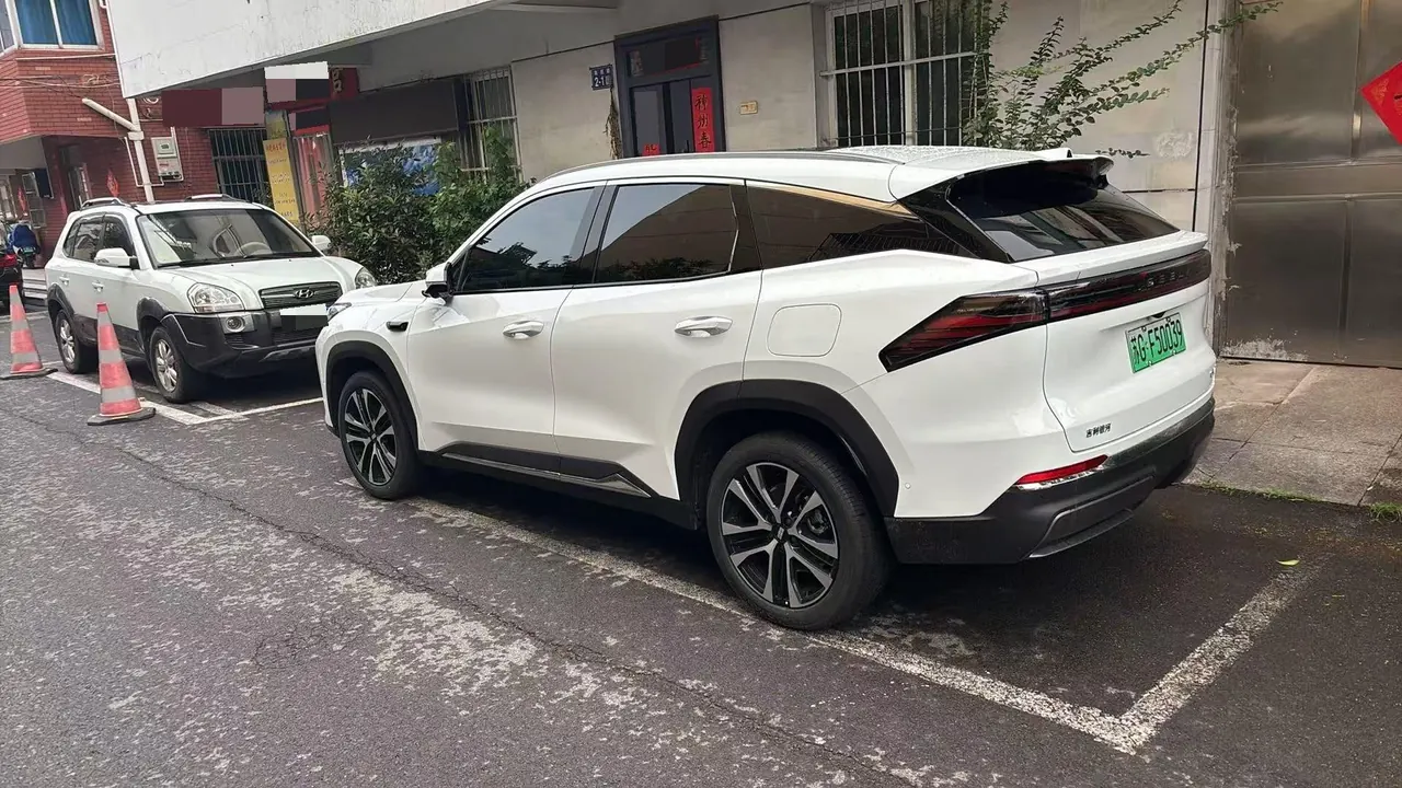 Geely Galaxy 2026 M7 Yuanhang Home 1.5 225km Discovery Edition Automatic Gear 3
