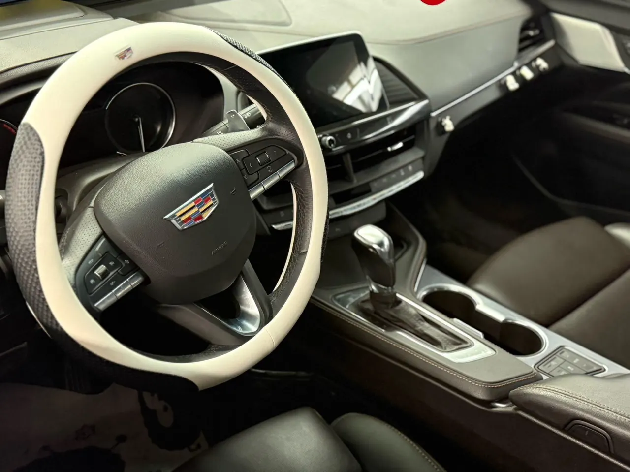 Cadillac 2021 CT4 2.0T 28T luxury automatic gear 3