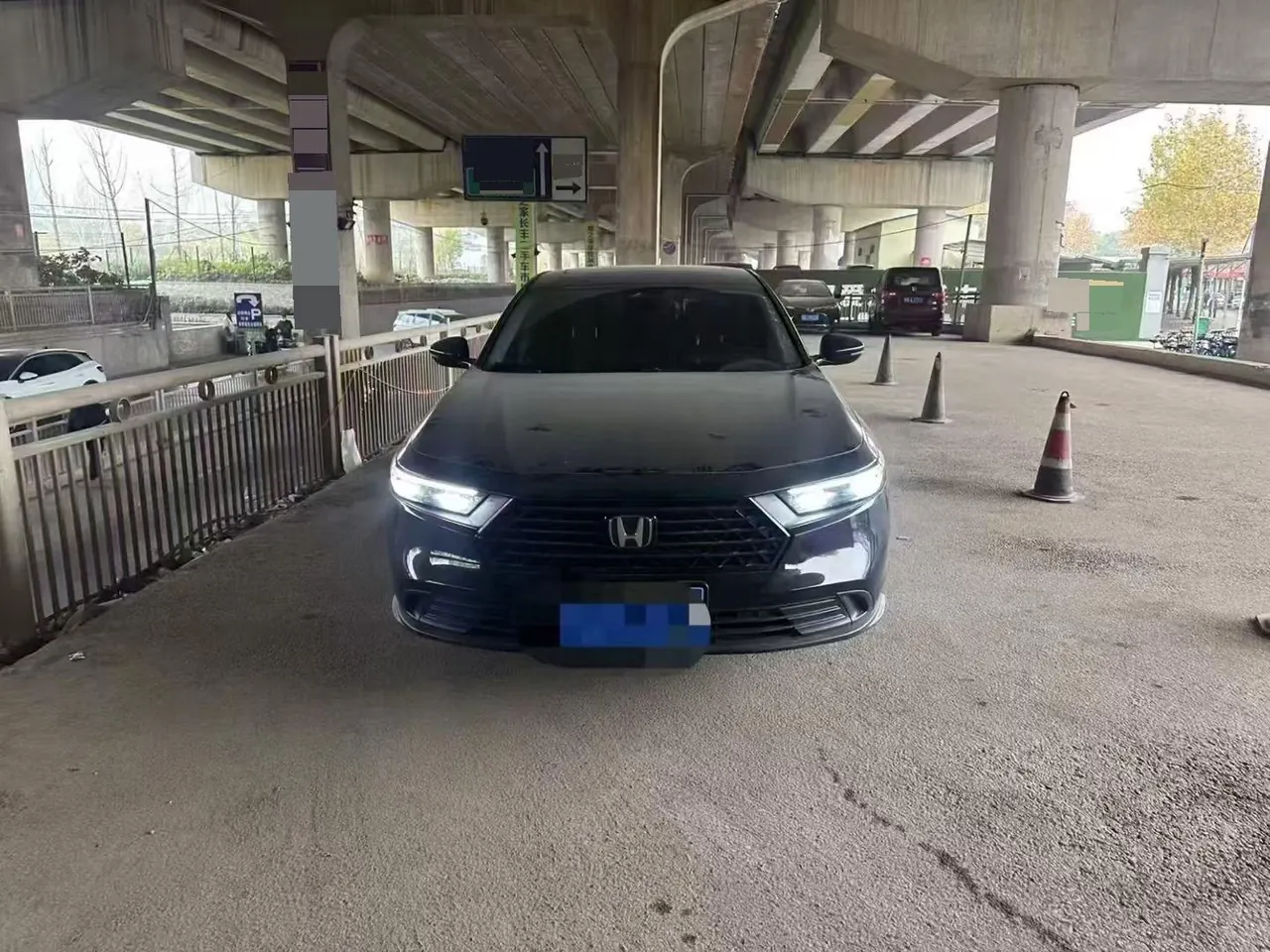 打开图片灯箱:Honda 2023 11th Generation Accord 1.5T Stepless 260TURBO Smart Edition Automatic Gear