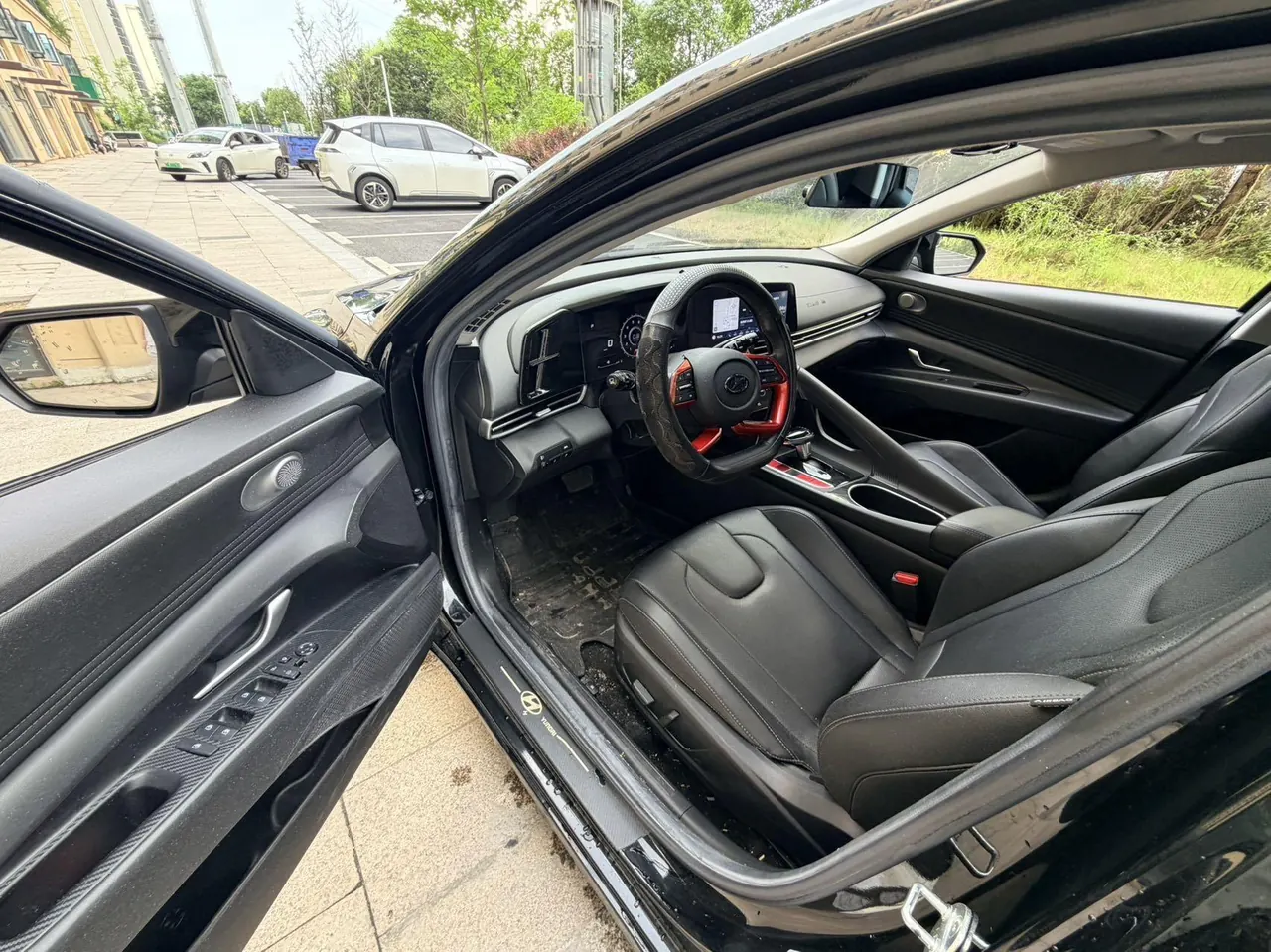 Hyundai 2021 Elantra -3-compartment 1.5 stepless LUX premium automatic gear 8