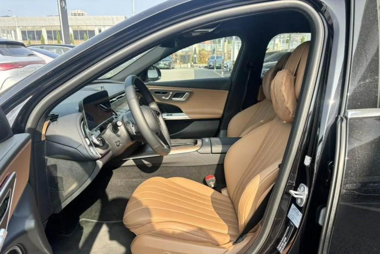 Mercedes Benz Class E New Energy 2024 E 350 e L 2.0T Automatic Gear 5