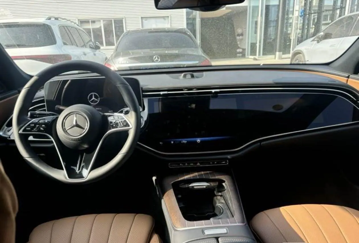 Mercedes Benz Class E New Energy 2024 E 350 e L 2.0T Automatic Gear 6