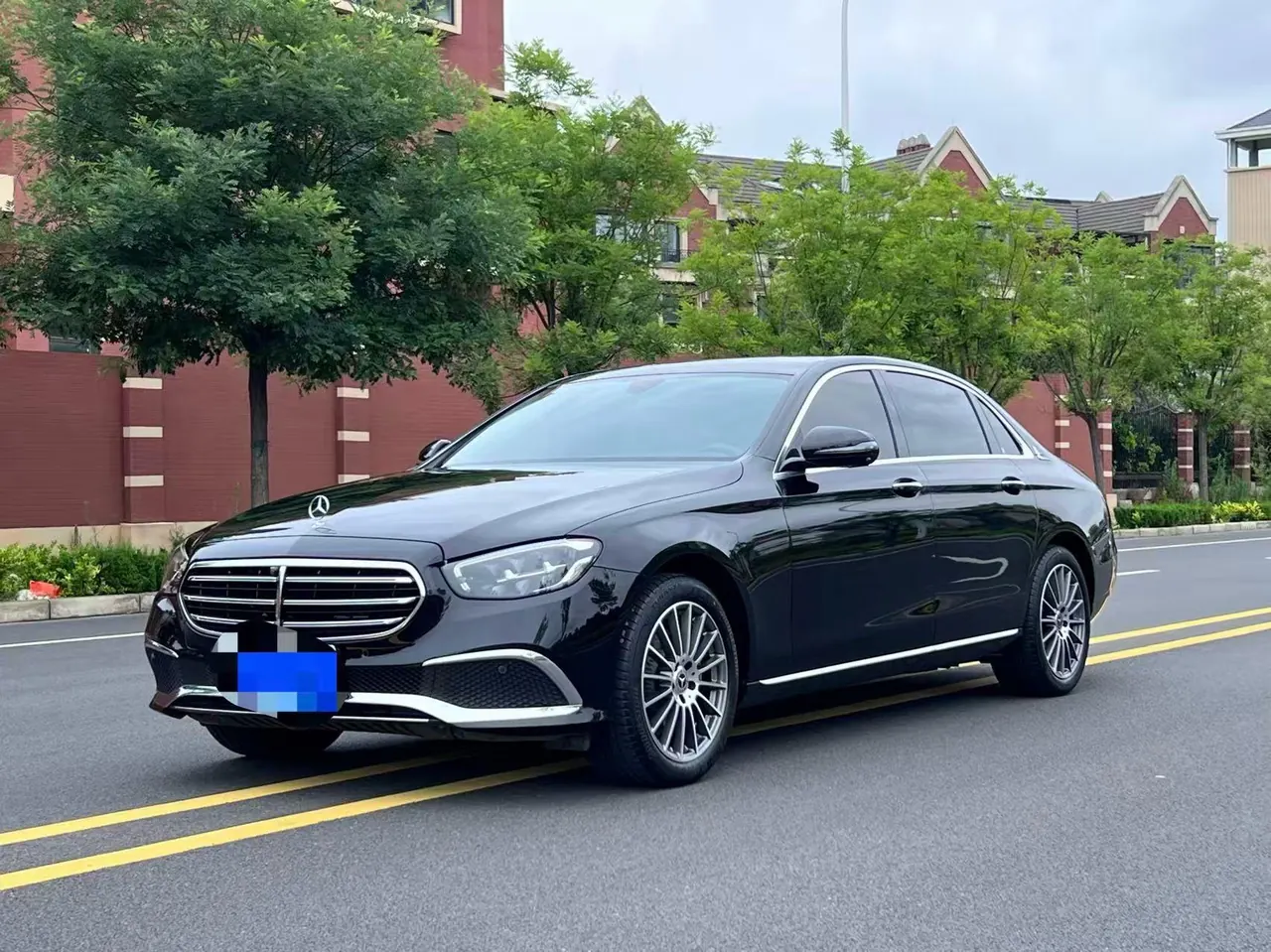 Mercedes Benz E Class 2021 E 260 L 48V 1.5T Automatic - View 1