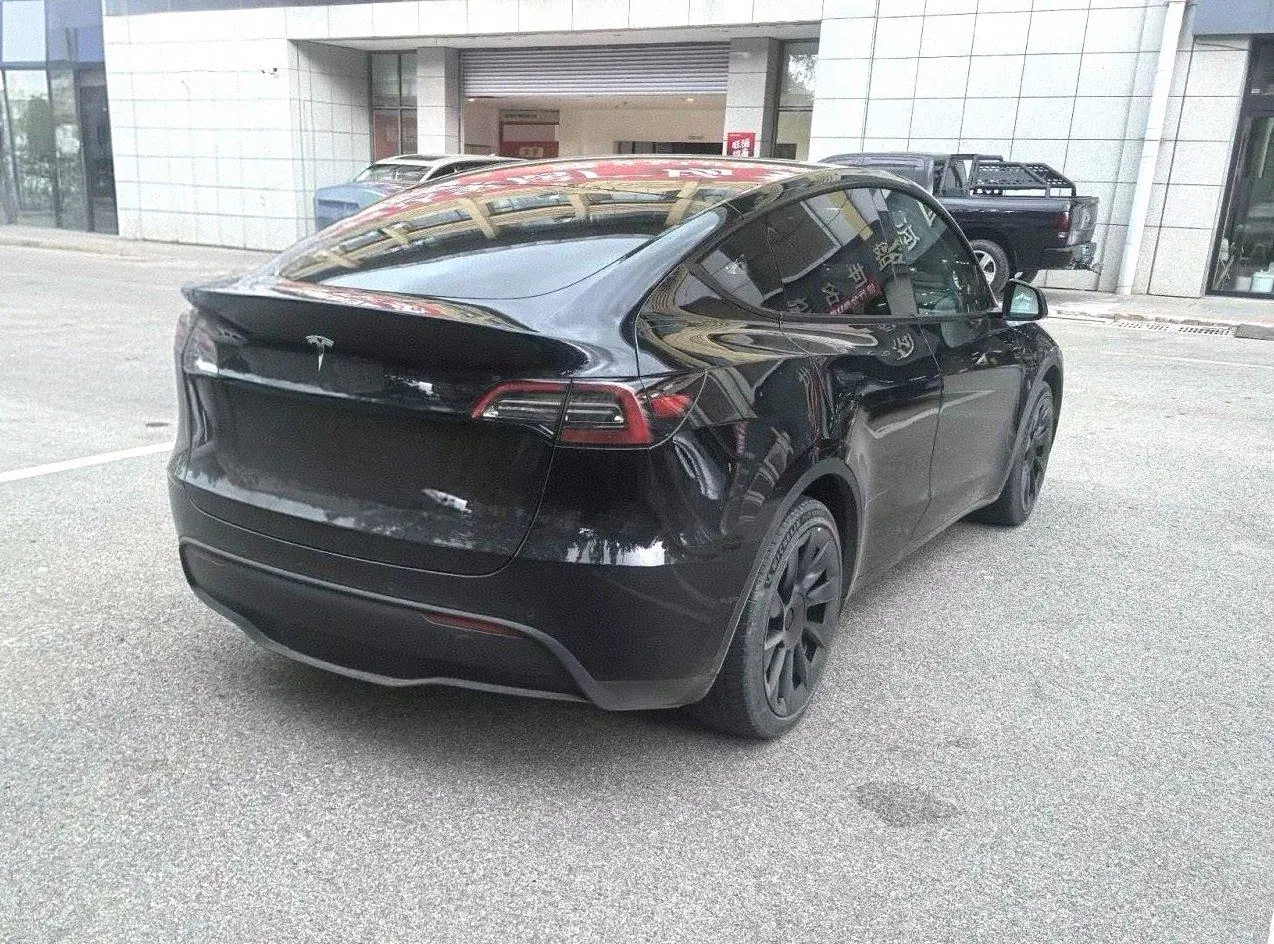 Tesla 2022 Model Y rear-wheel drive version (facelift) automatic gear 4