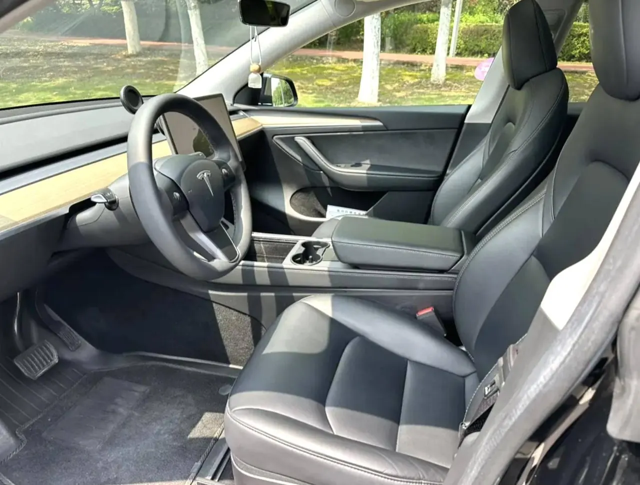 Tesla 2022 Model Y rear-wheel drive version (facelift) automatic gear 5