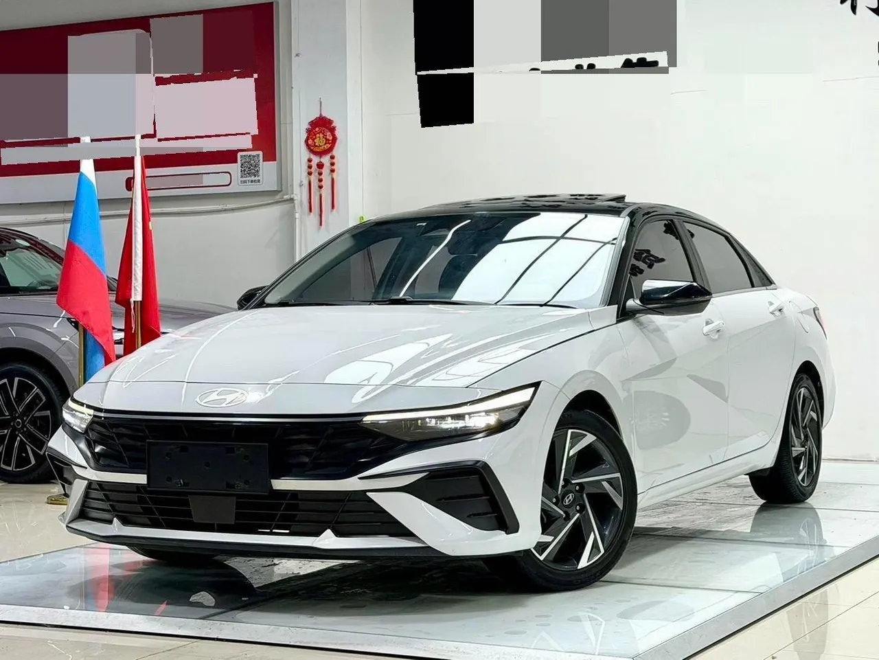 Hyundai 2023 Elantra -3-compartment 1.5 stepless LUX premium automatic gear - View 1
