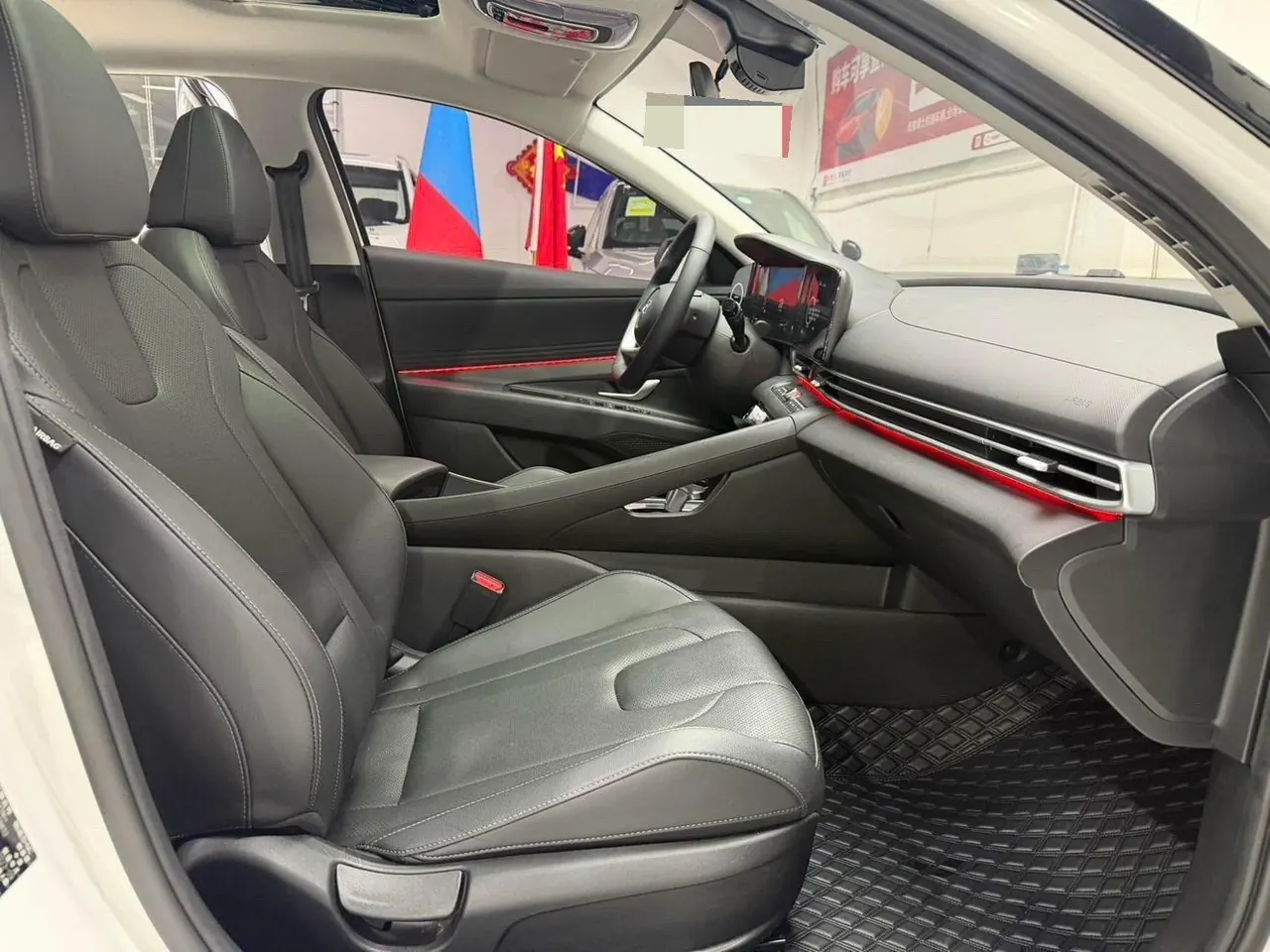 Hyundai 2023 Elantra -3-compartment 1.5 stepless LUX premium automatic gear 16