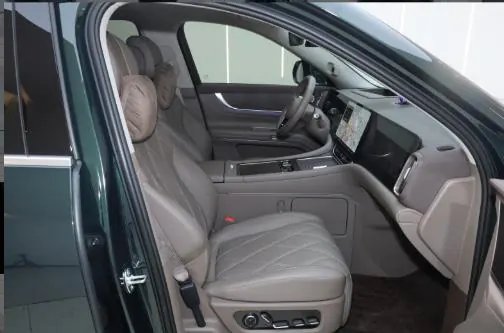 AITO 2025 AITO M9 extended range Ultra version 52kWh6 seat version automatic gear 3