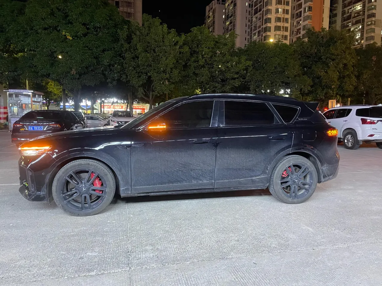 Voyah 2025 FREE 318 259km Four-wheel Drive Exploration Edition Automatic Gear 2