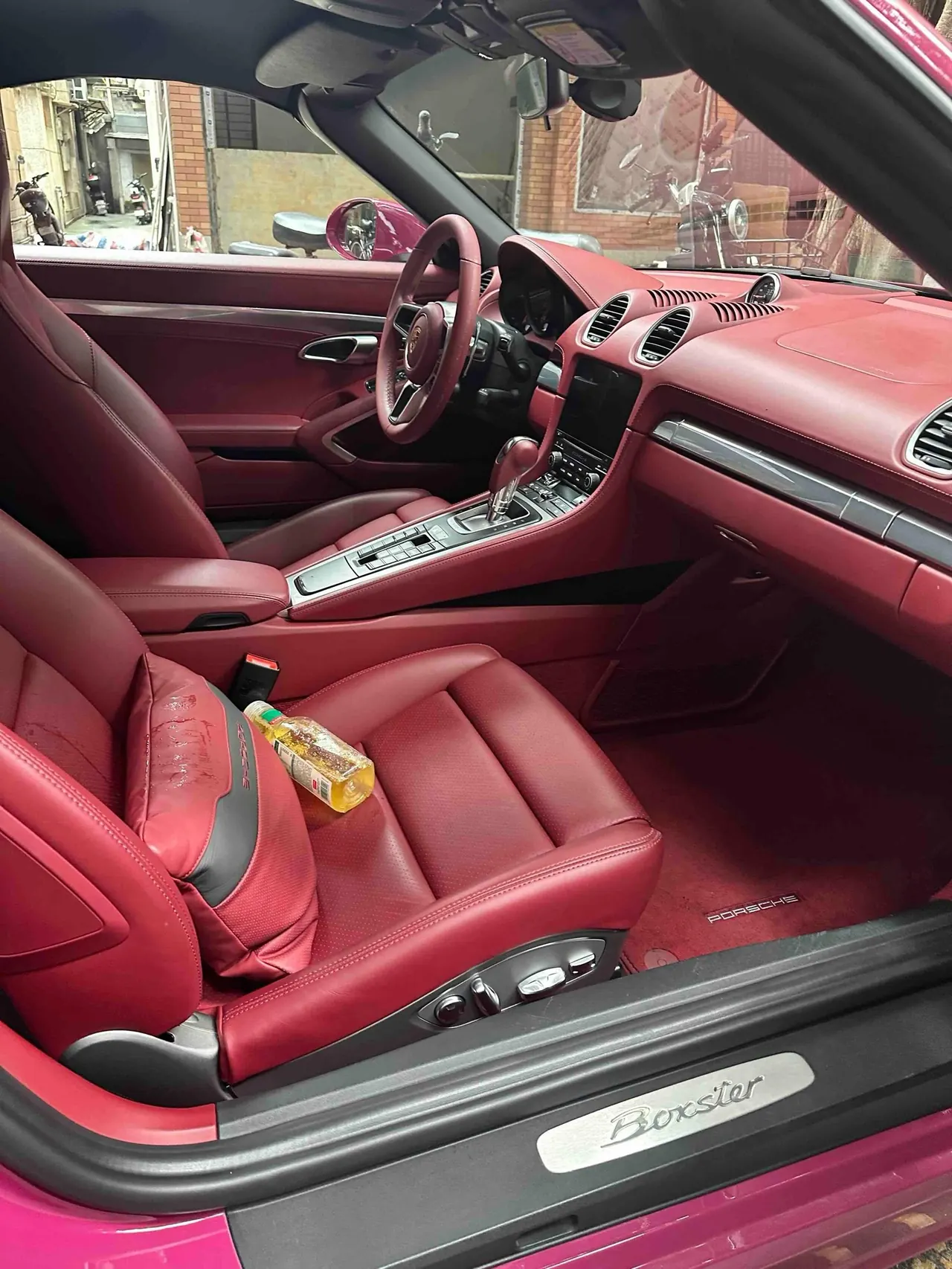 Porsche 718 (Imported) 2023 718 Boxter 2.0T Style Edition Automatic 4