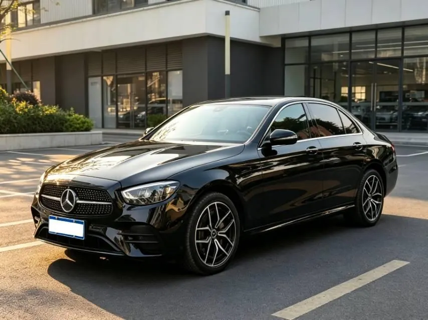 Открыть галерею: Mercedes Benz E-Class (Imported) 2022 E 300 2.0T Luxury Sports Edition Automatic Gear