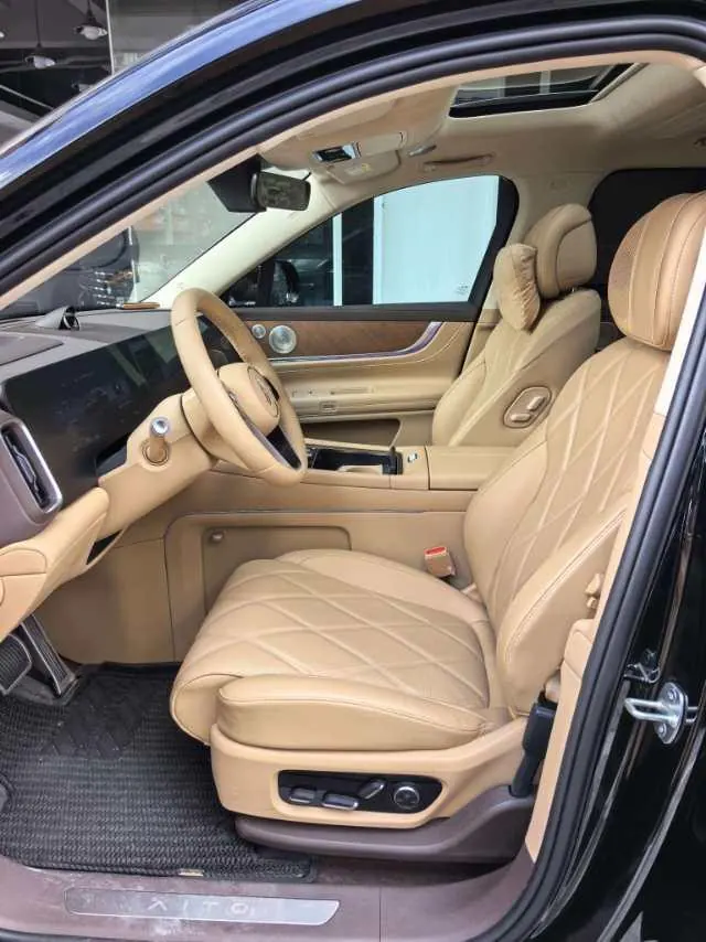 AITO 2025 AITO M9 extended range Ultra version 52kWh5 seat version automatic gear 7