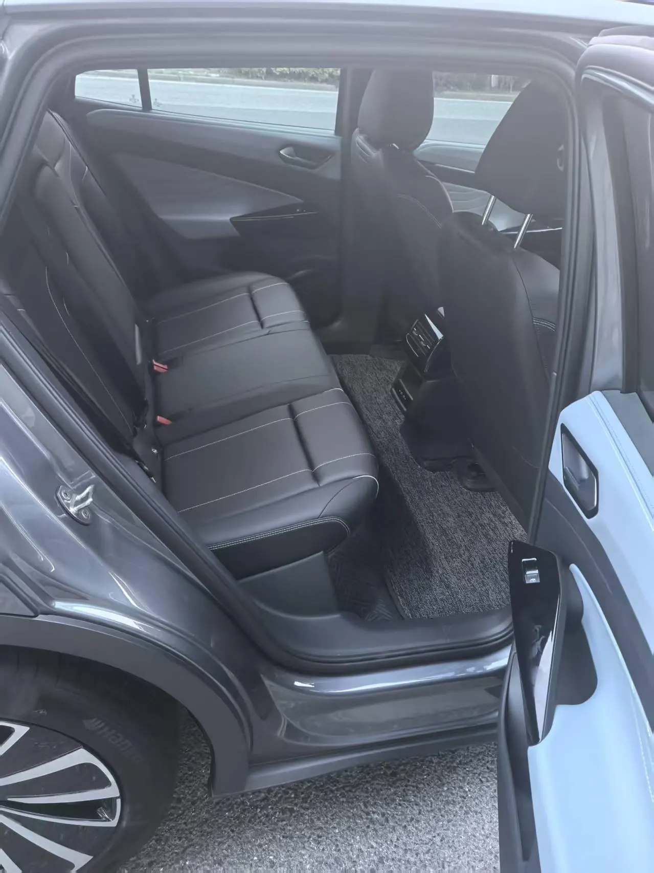 Volkswagen 2025 ID. 4 X Smart Pure Long Endurance Edition Automatic Transmission 4