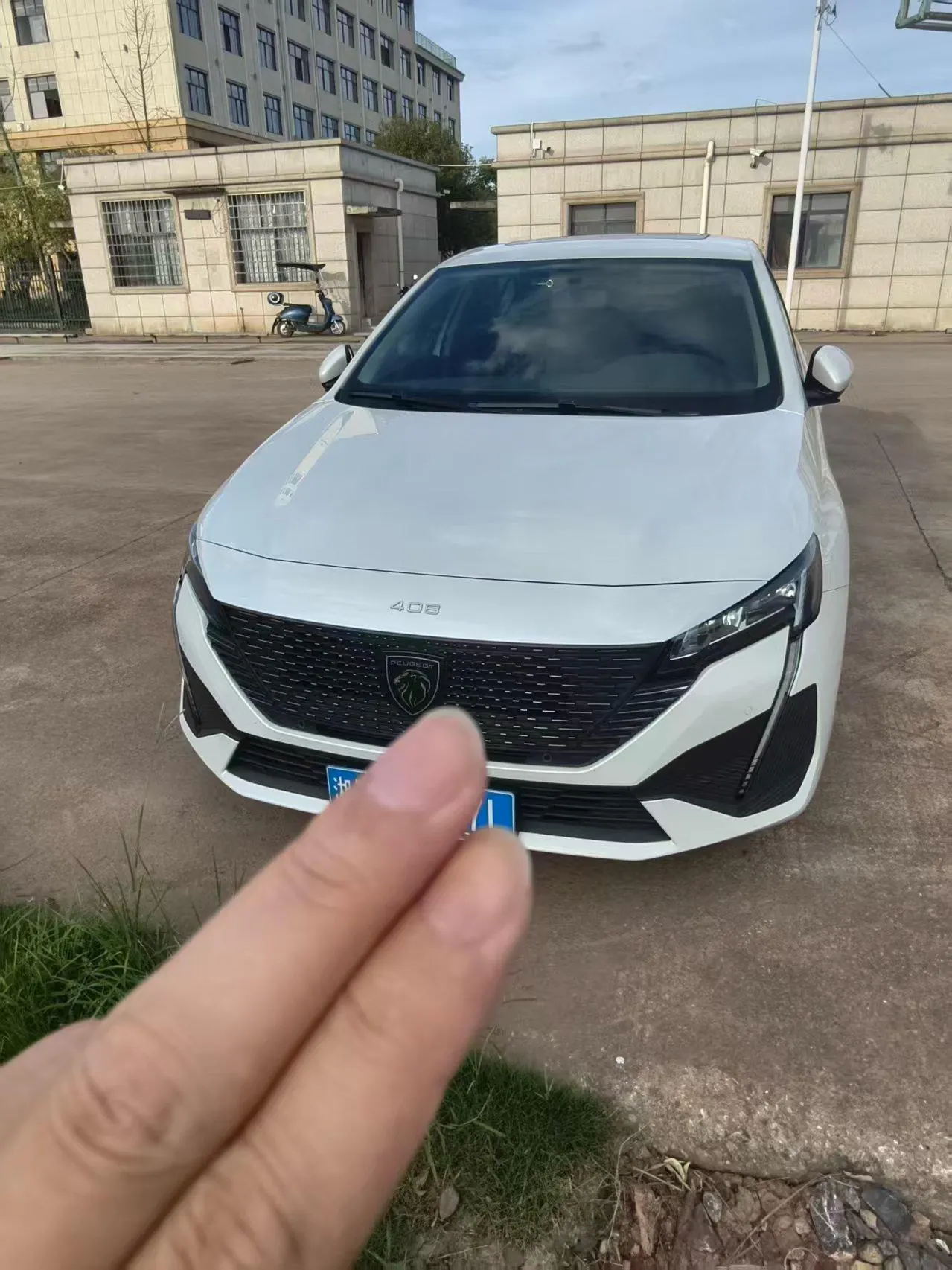 Peugeot 2022 408 1.6T Light Edition Automatic Gear 2