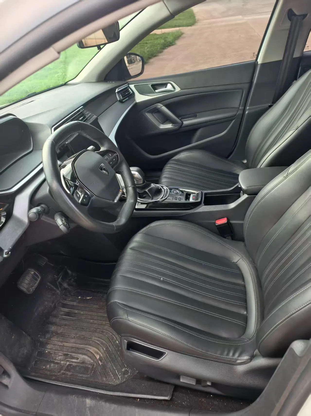 Peugeot 2022 408 1.6T Light Edition Automatic Gear 3