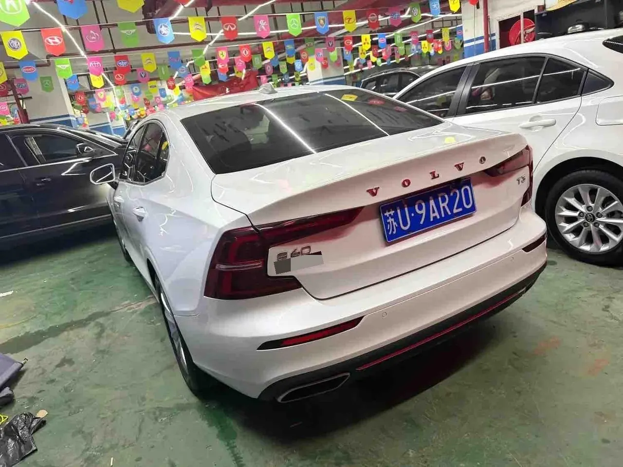 Volvo 2021 S60 2.0T T3 Zhixing Deluxe Edition Automatic Gear 3