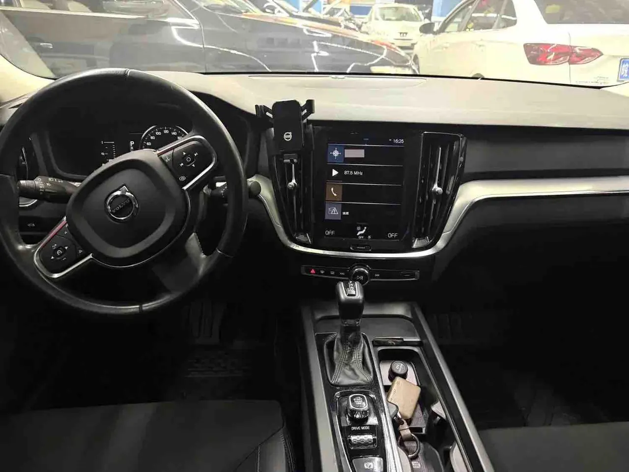 Volvo 2021 S60 2.0T T3 Zhixing Deluxe Edition Automatic Gear 6
