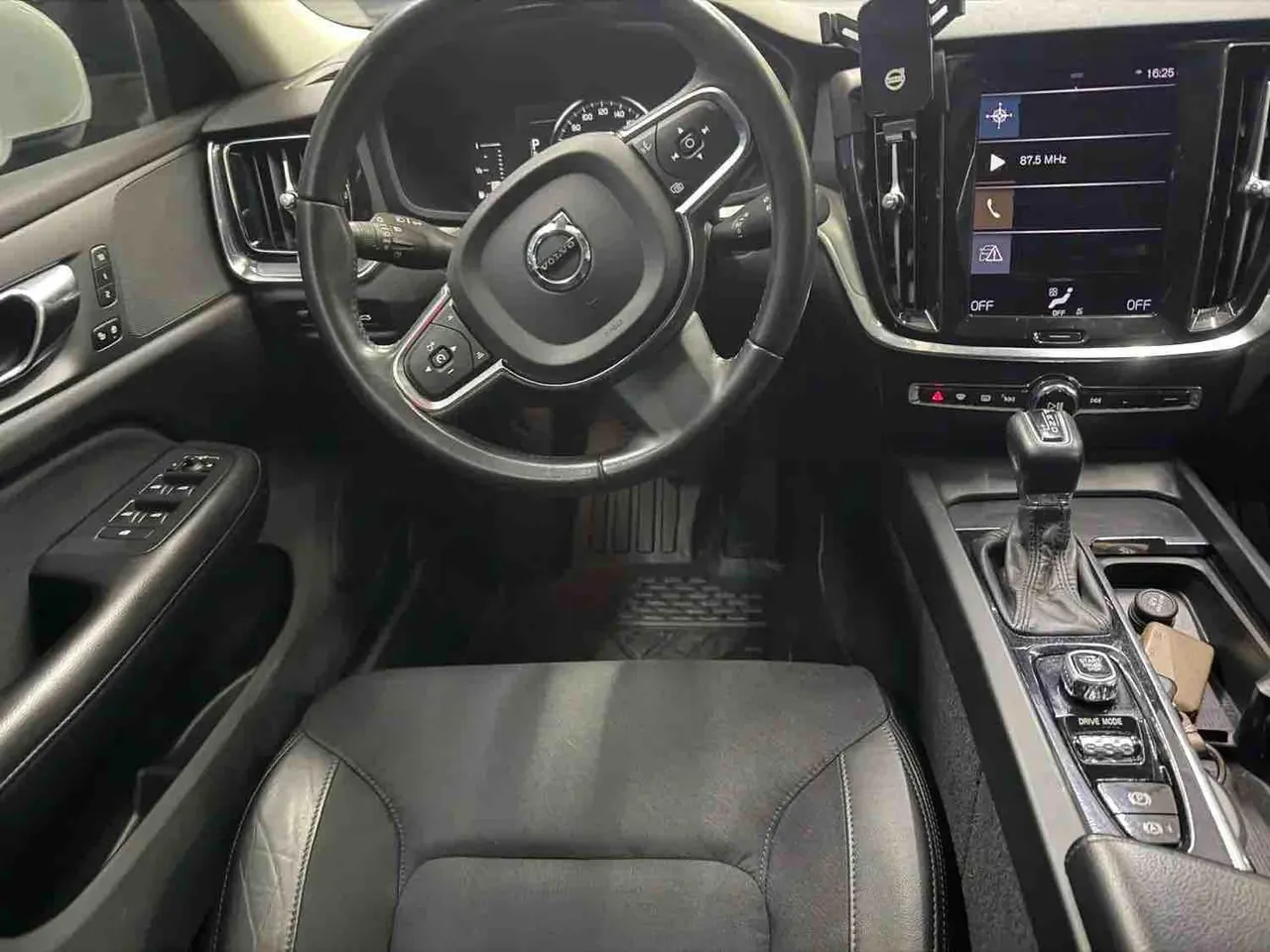 Volvo 2021 S60 2.0T T3 Zhixing Deluxe Edition Automatic Gear 8