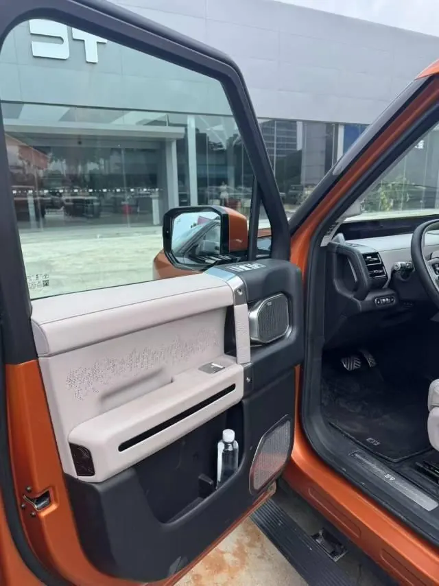 Jetour vertical and horizontal 2025 G700 CDM-O 2.0T enjoy the version of 6 automatic gear 3