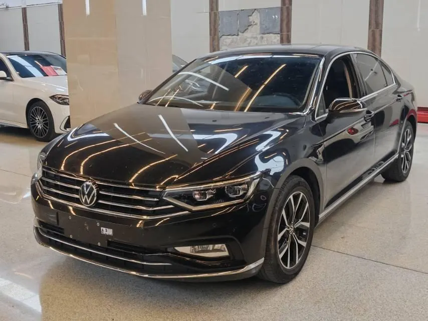 Volkswagen 2020 Magotan 2.0TSI 330TSI Leading Automatic - View 1
