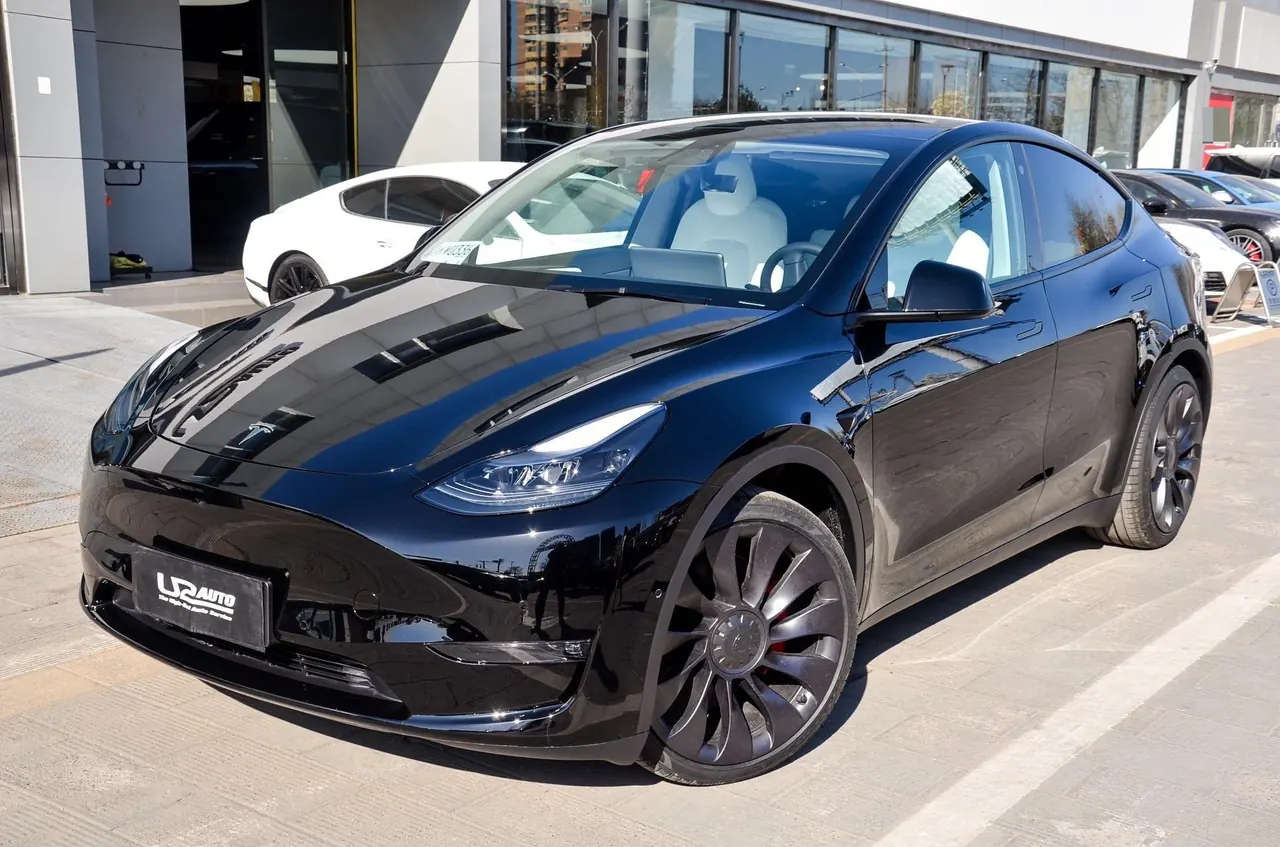 打开图片灯箱:Tesla 2022 Model Y Performance high-performance all-wheel drive version (facelift) automatic gear