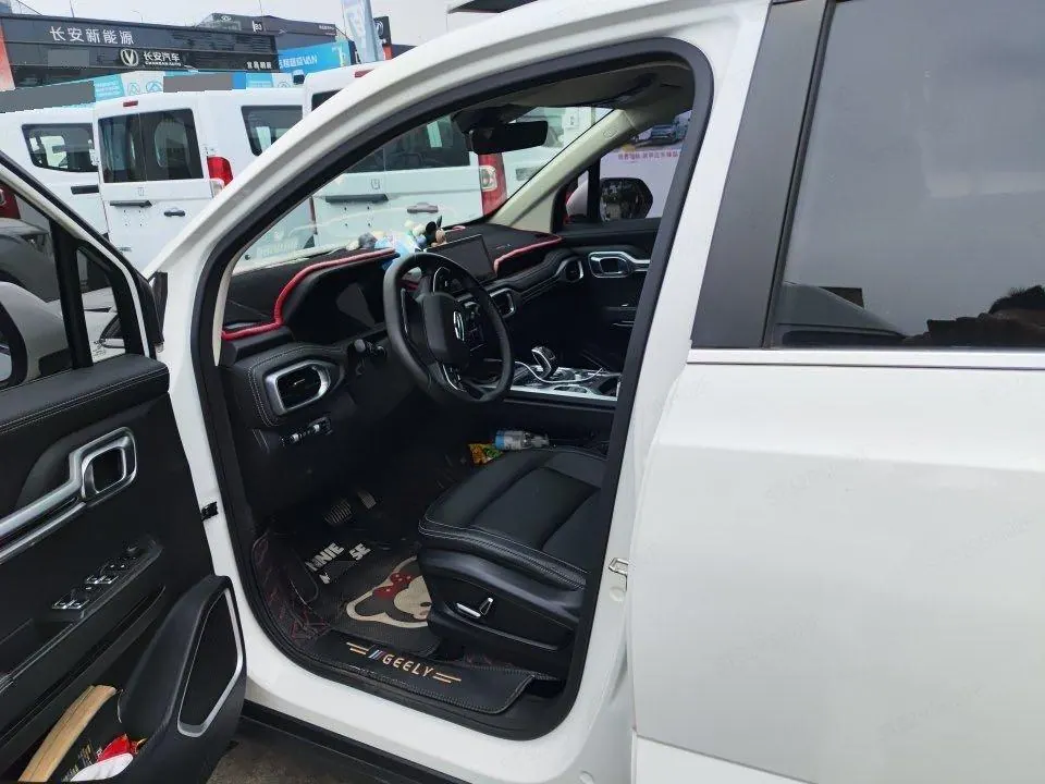 Geely 2020 Hao Yue 1.8TD Luxury Automatic Transmission 4