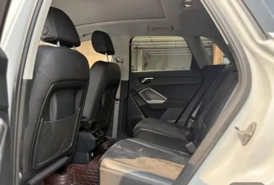 Audi 2021 Q3 1.4TFSI 35TFSI into the life version of automatic gear 3