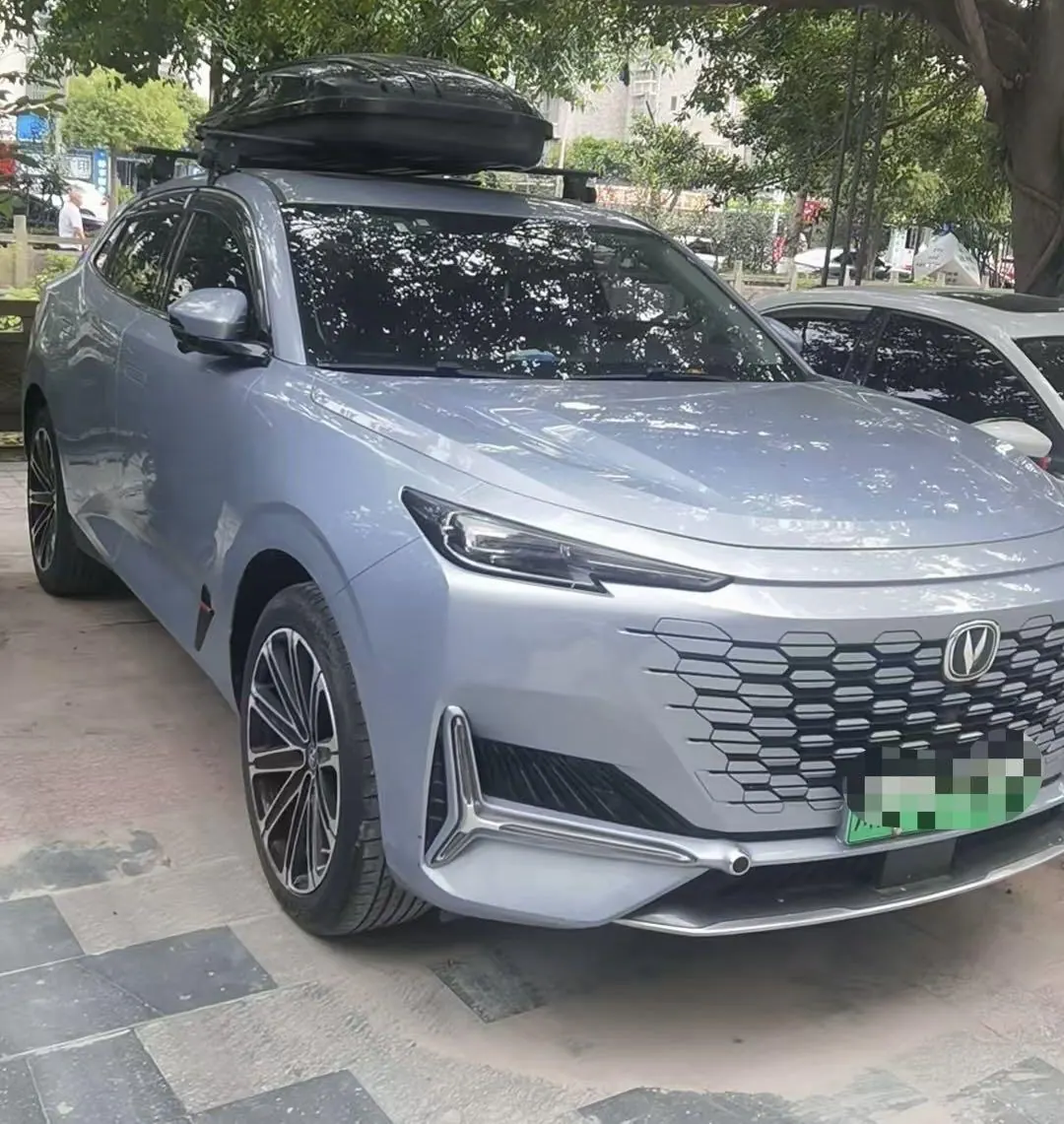 Open image lightbox: ChangAn 2022 UNI-K iDD 1.5T Blue Whale iDD Honorable Automatic Gear