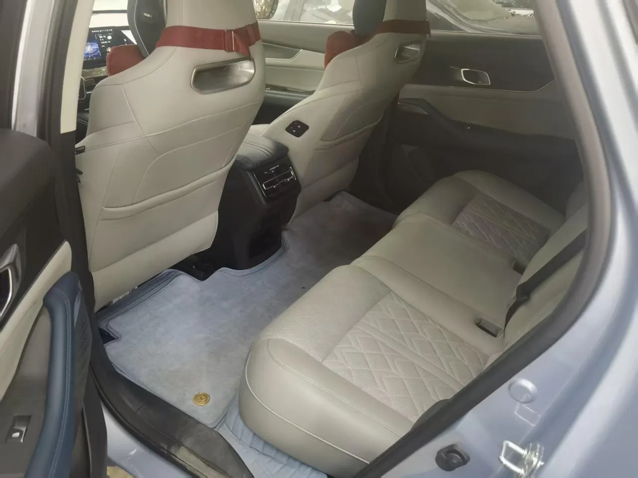 ChangAn 2022 UNI-K iDD 1.5T Blue Whale iDD Honorable Automatic Gear 4
