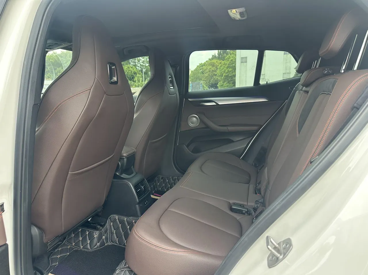BMW 2022 X2 sDrive25i 2.0T Obsidian Night Edition Automatic Gear 2
