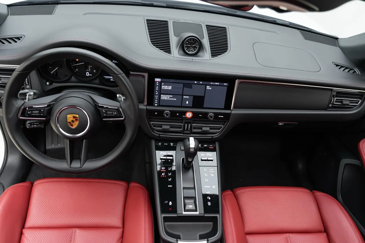Porsche Macan (Imported) 2022 Macan 2.0T Automatic Gear 4