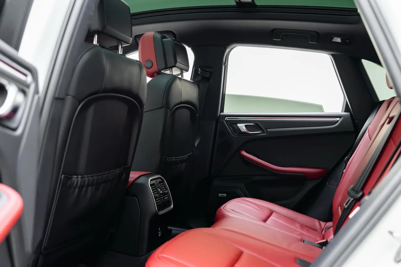 Porsche Macan (Imported) 2022 Macan 2.0T Automatic Gear 5