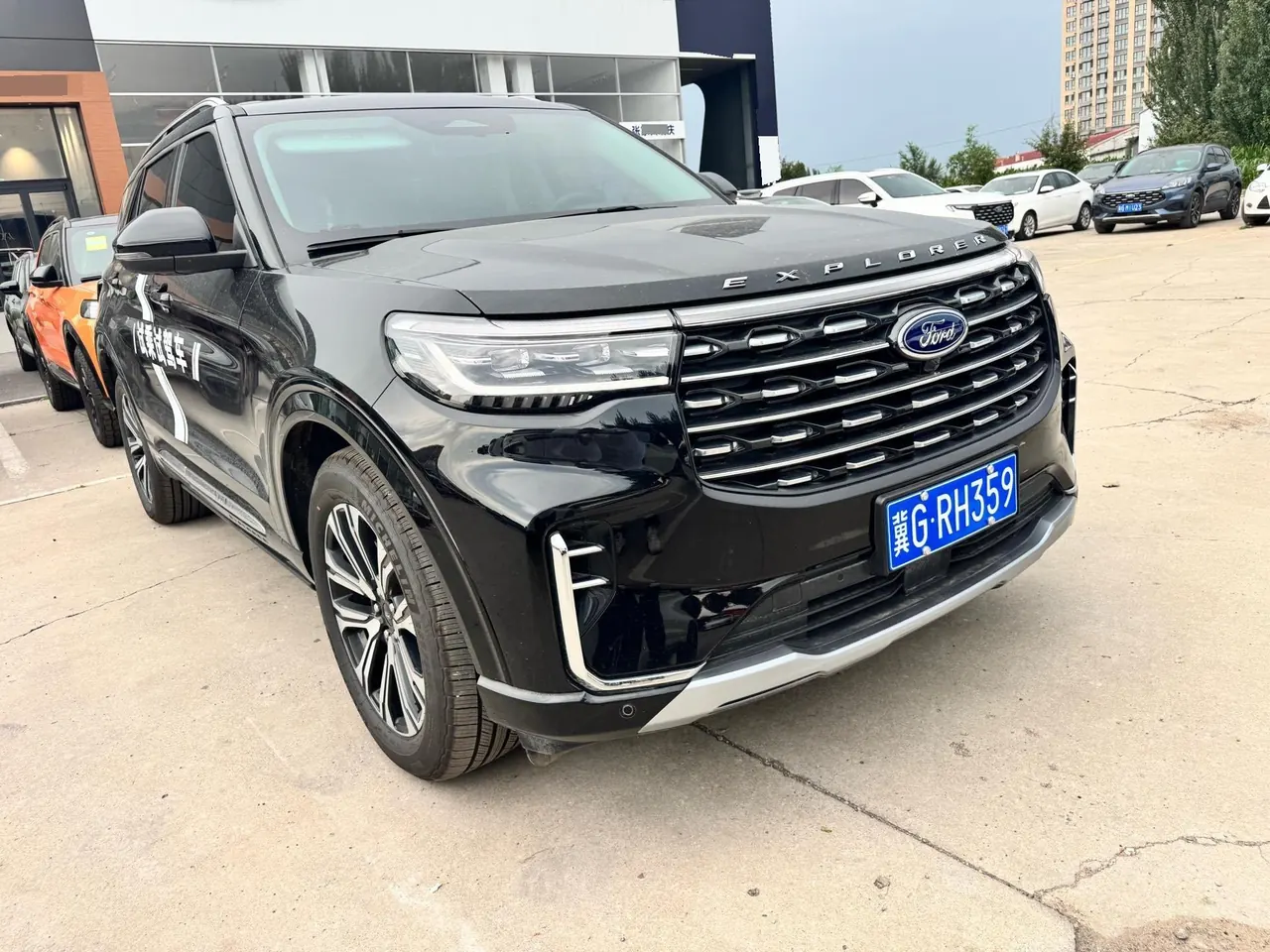 Ford 2025 Explorer 2.3T EcoBoost Four-wheel Drive Titanium Edition 6-seat Automatic Gear 2