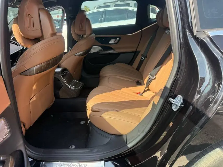 Mercedes Benz E Class 2025 E 260 L 48V 2.0T Automatic 4