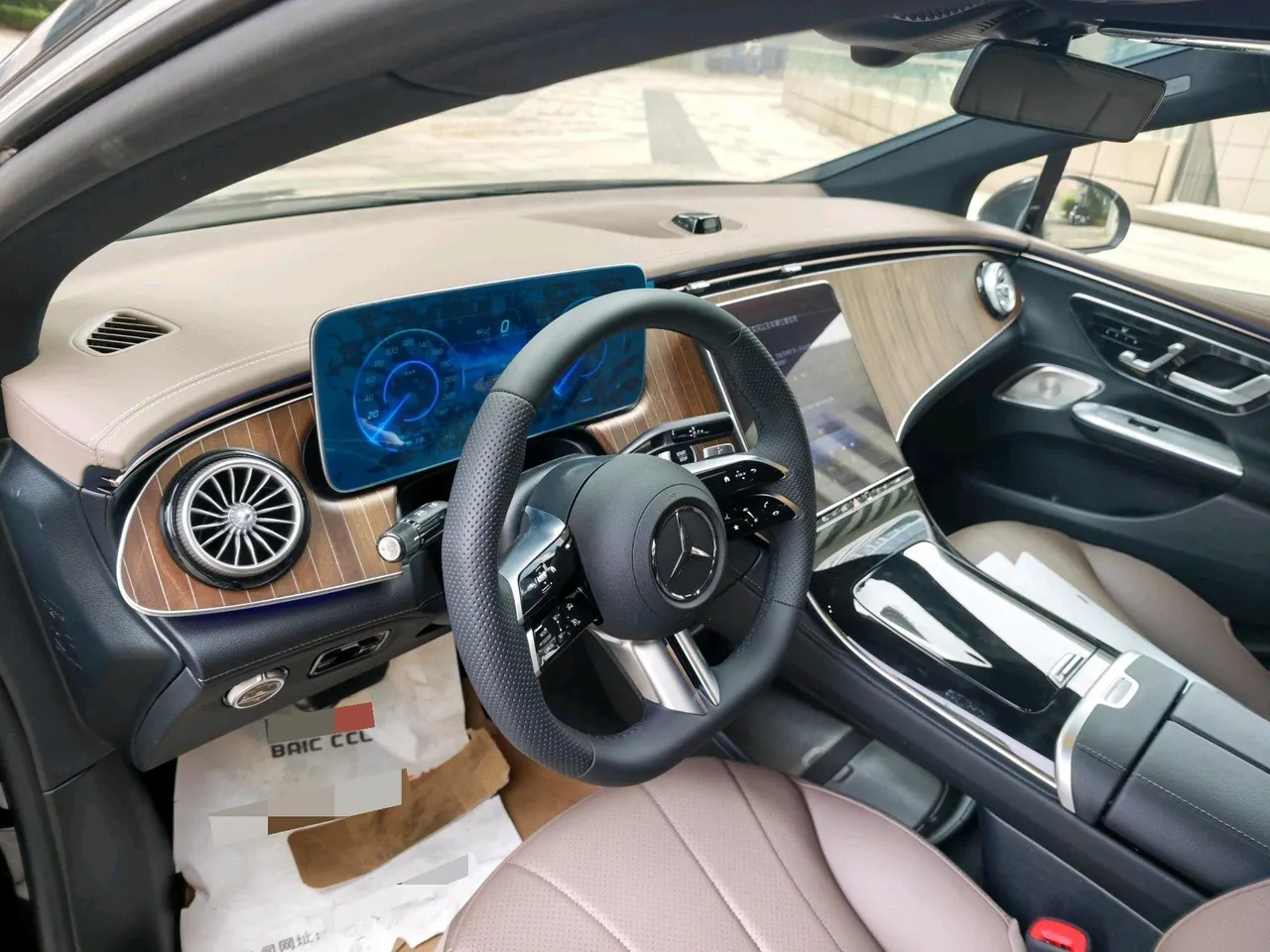 Mercedes Benz 2025 EQE 500 4MATIC EQE 500 4MATIC Pioneer Edition Automatic Gear 9