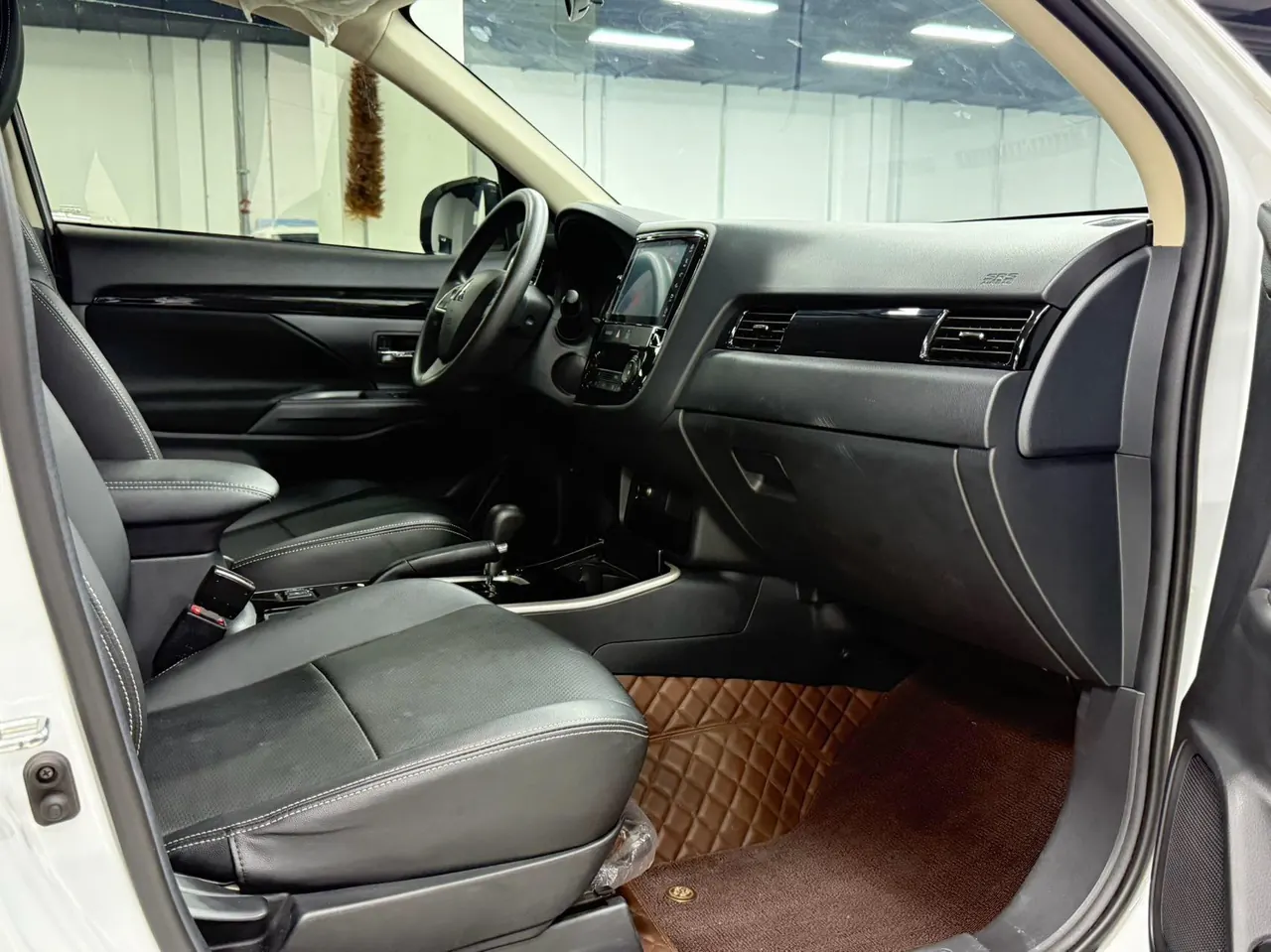 Mitsubishi 2021 Outlander 2.0 Stepless Two-Drive Smooth Edition 5-seat (Changed) Automatic Gear 16