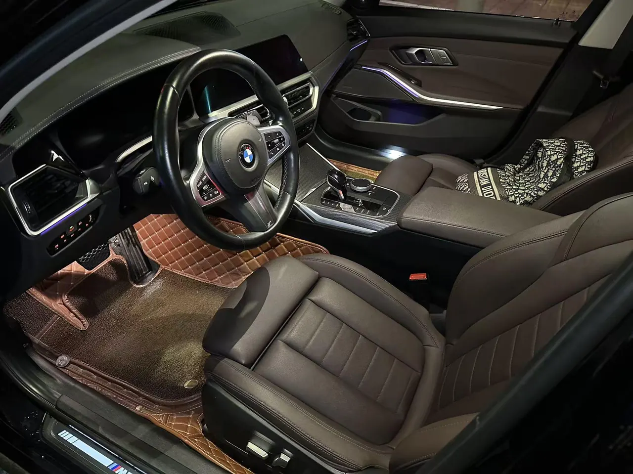 BMW 3 Series 2021 325i 2.0T M Sports Obsidian Night Suit Automatic Gear 4