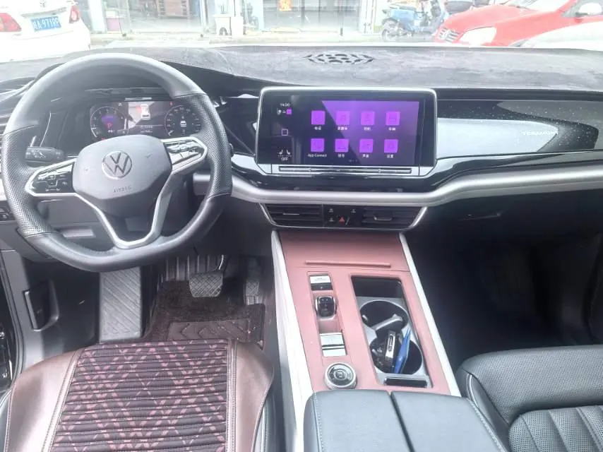 Volkswagen 2022 Tuang 2.0TSI 380TSI 4WD Respect Deluxe Automatic Transmission 3