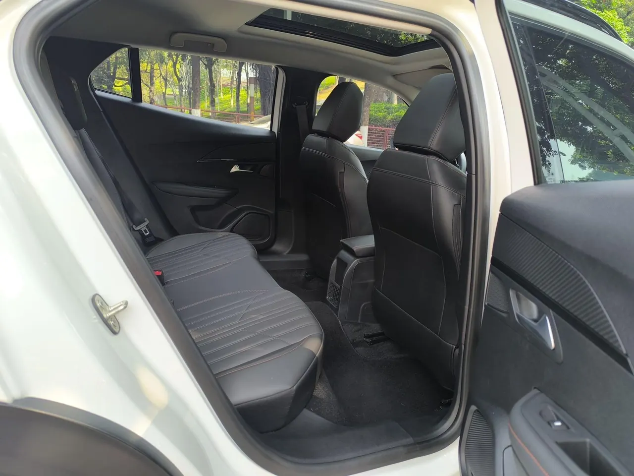 Peugeot 2022 2008 1.2THP 230THP THE ONE Automatic 11
