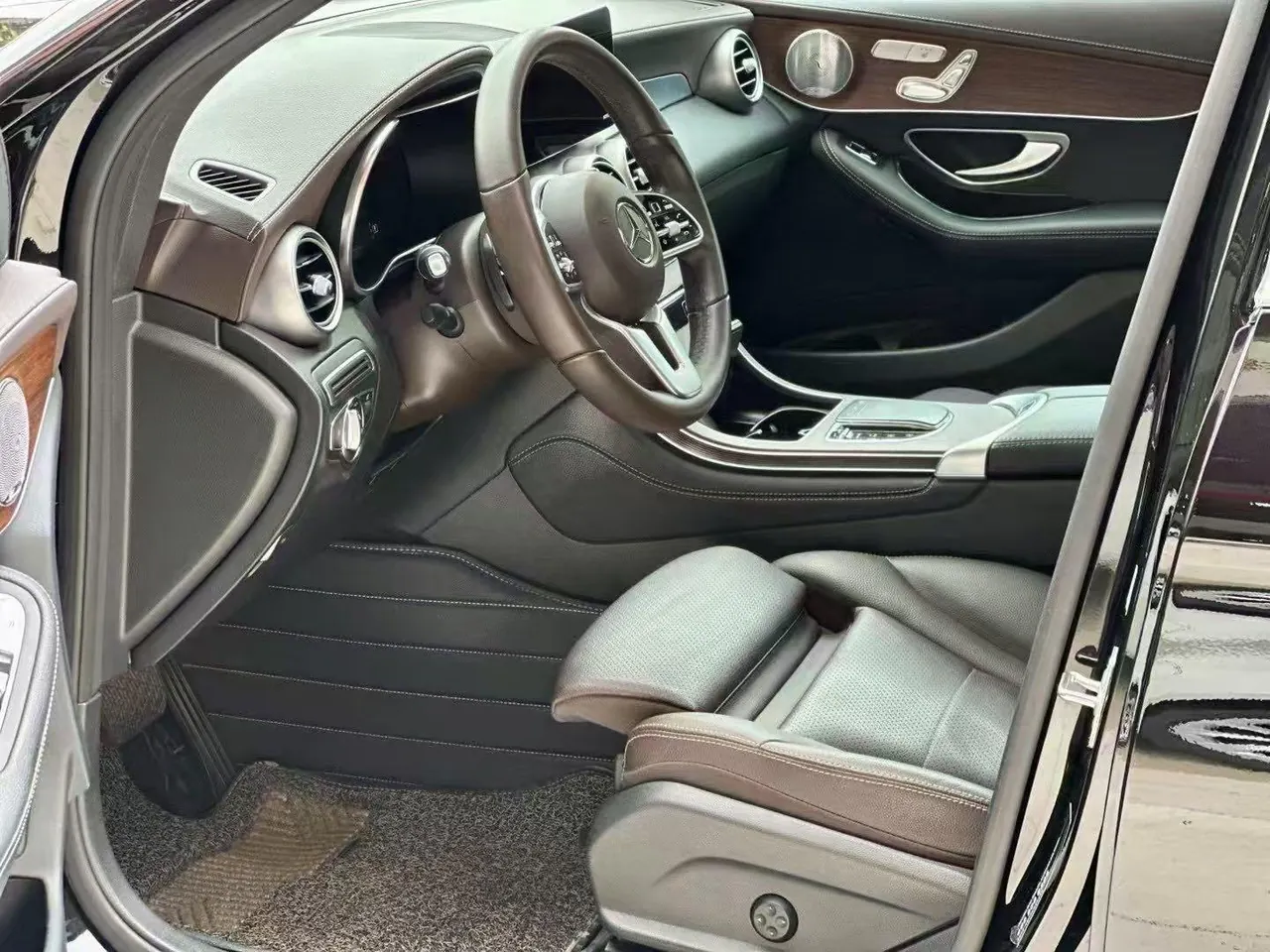Mercedes Benz 2022 GLC 300 L 4MATIC 2.0T Dynamic (Modified) Automatic Gear 5