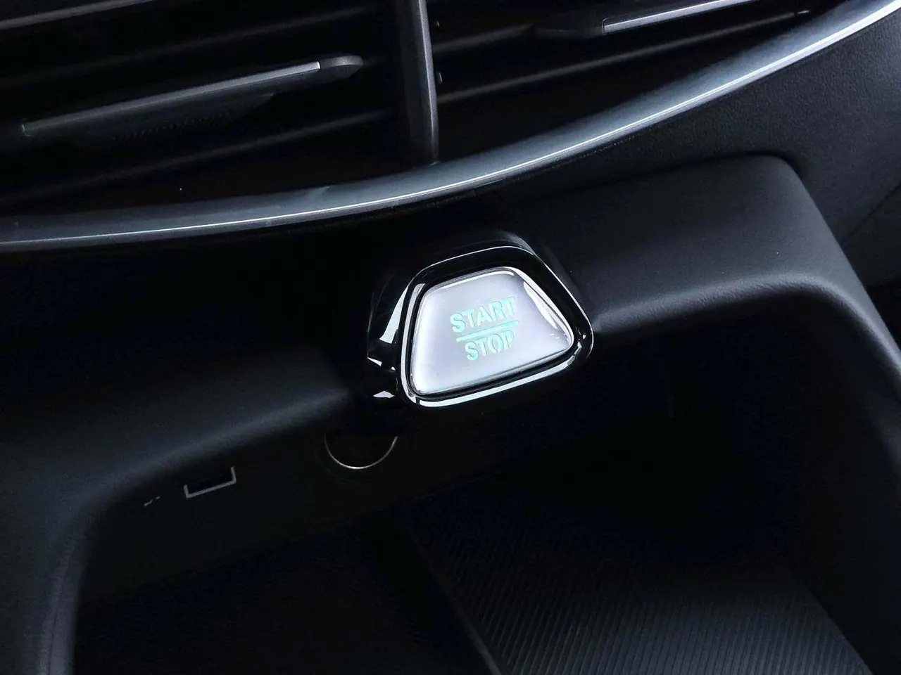 MG 2025 MG5 1.5TGI 300TGI Global Flagship Automatic Gear 11