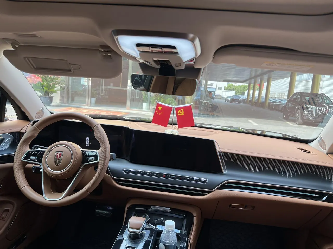 HongQi 2025 H9 48V 2.0T Two-Drive Flag Enjoy Deluxe Business Edition 5-seat Automatic Gear 5