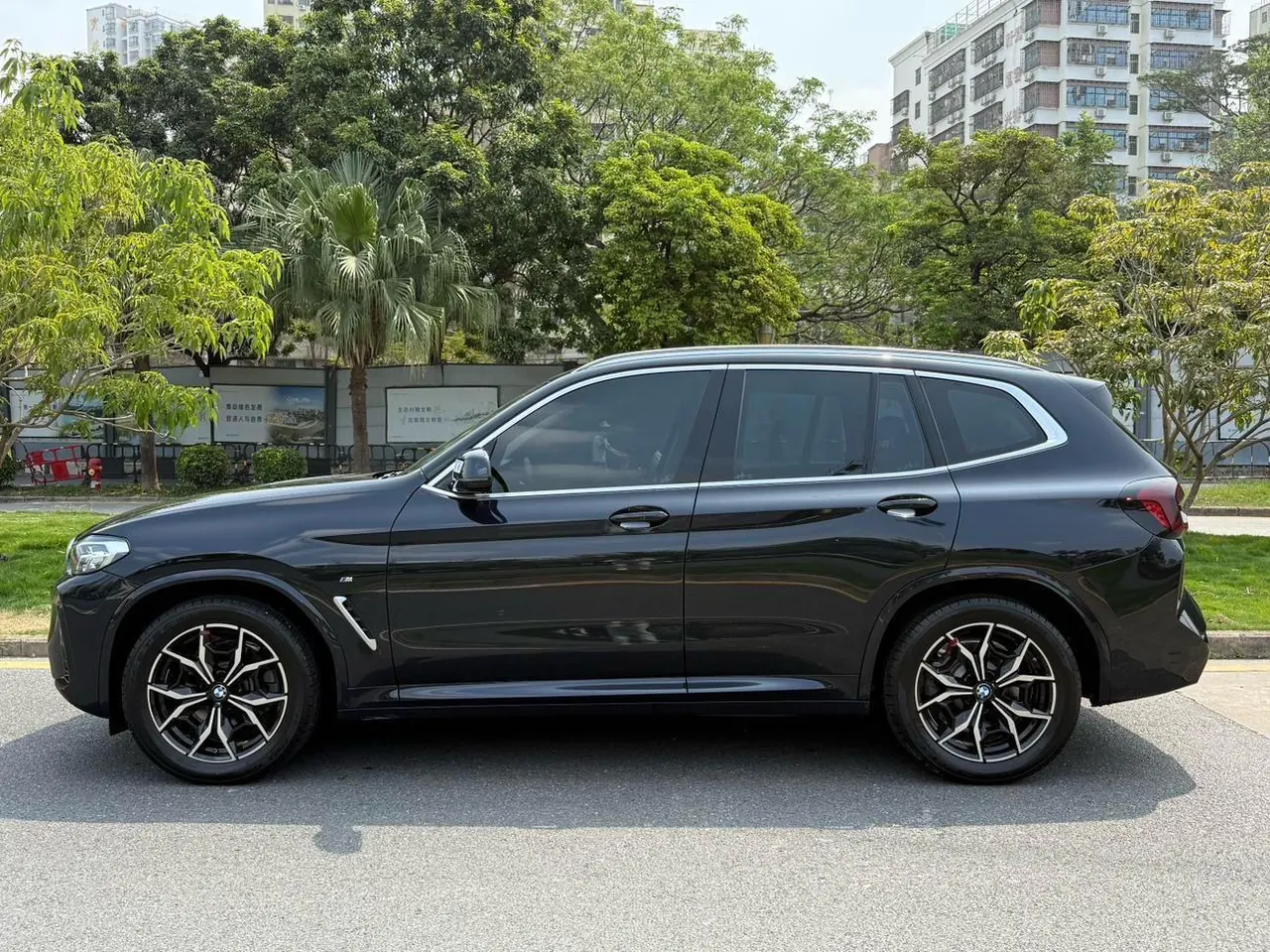 BMW 2022 X3 xDrive25i 2.0T M sports suit (changed) automatic gear 2